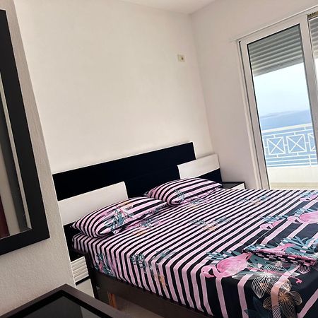 Tini Sea View Apartment Sarandë Eksteriør bilde
