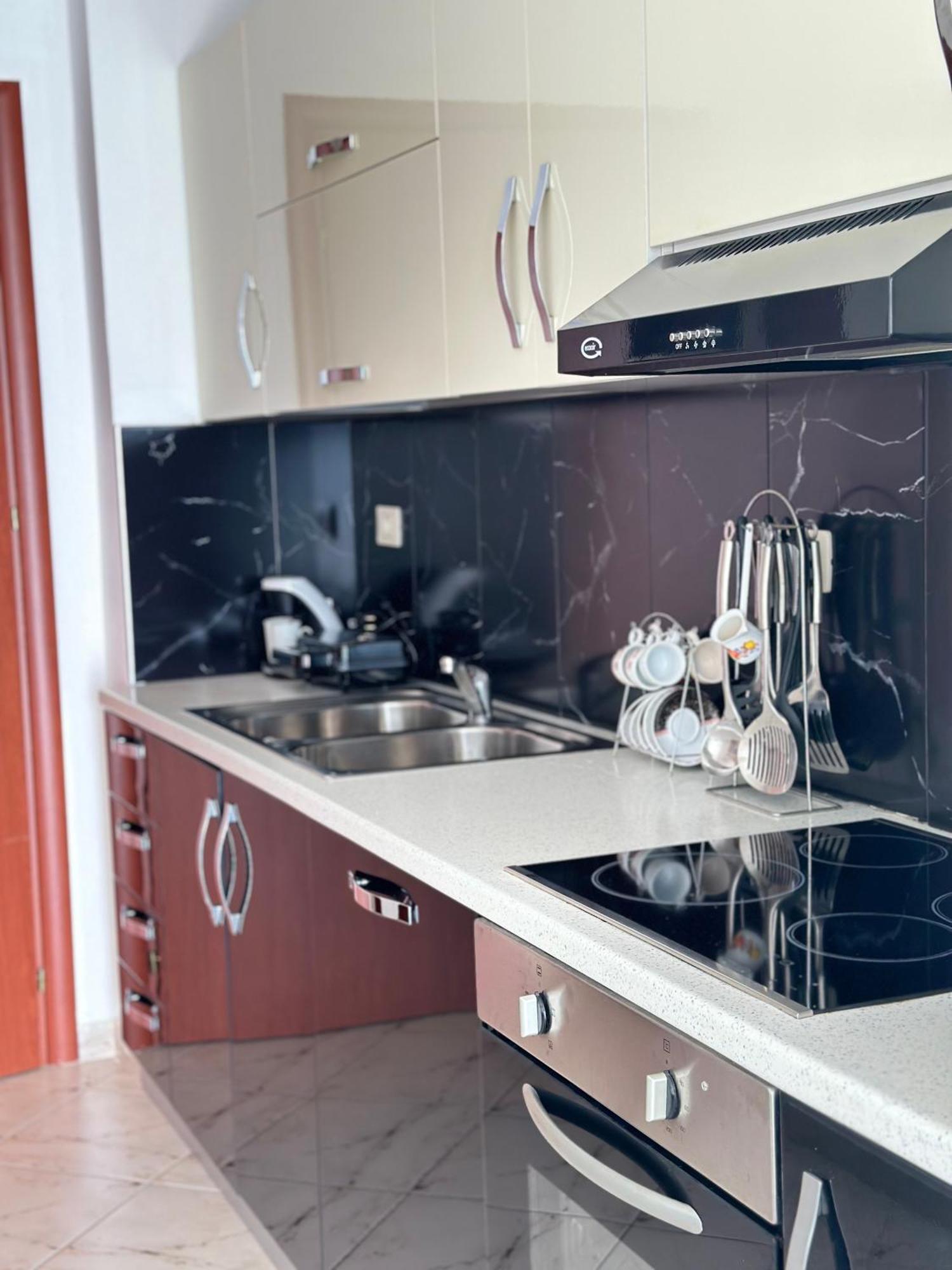 Tini Sea View Apartment Sarandë Eksteriør bilde