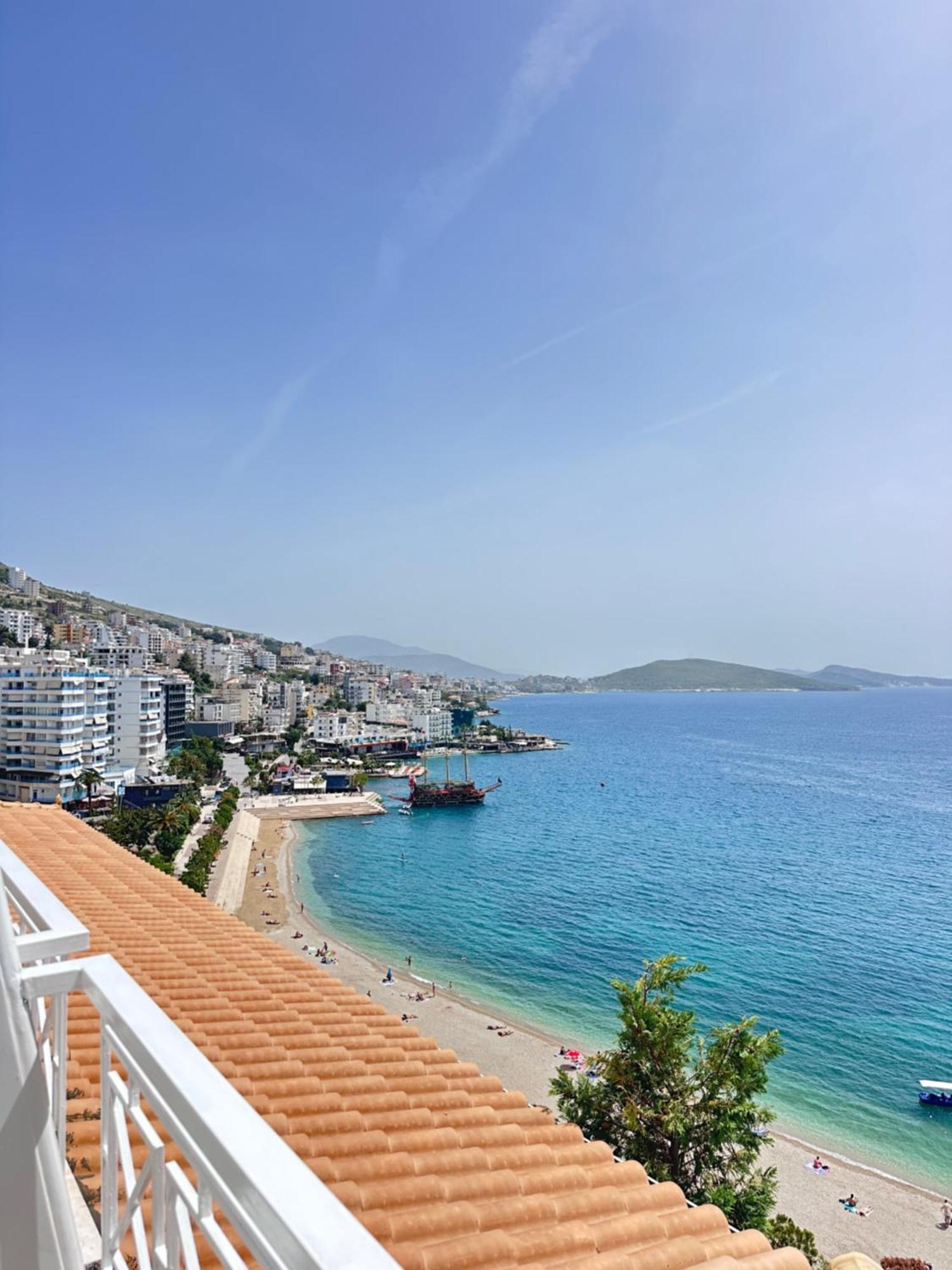 Tini Sea View Apartment Sarandë Eksteriør bilde