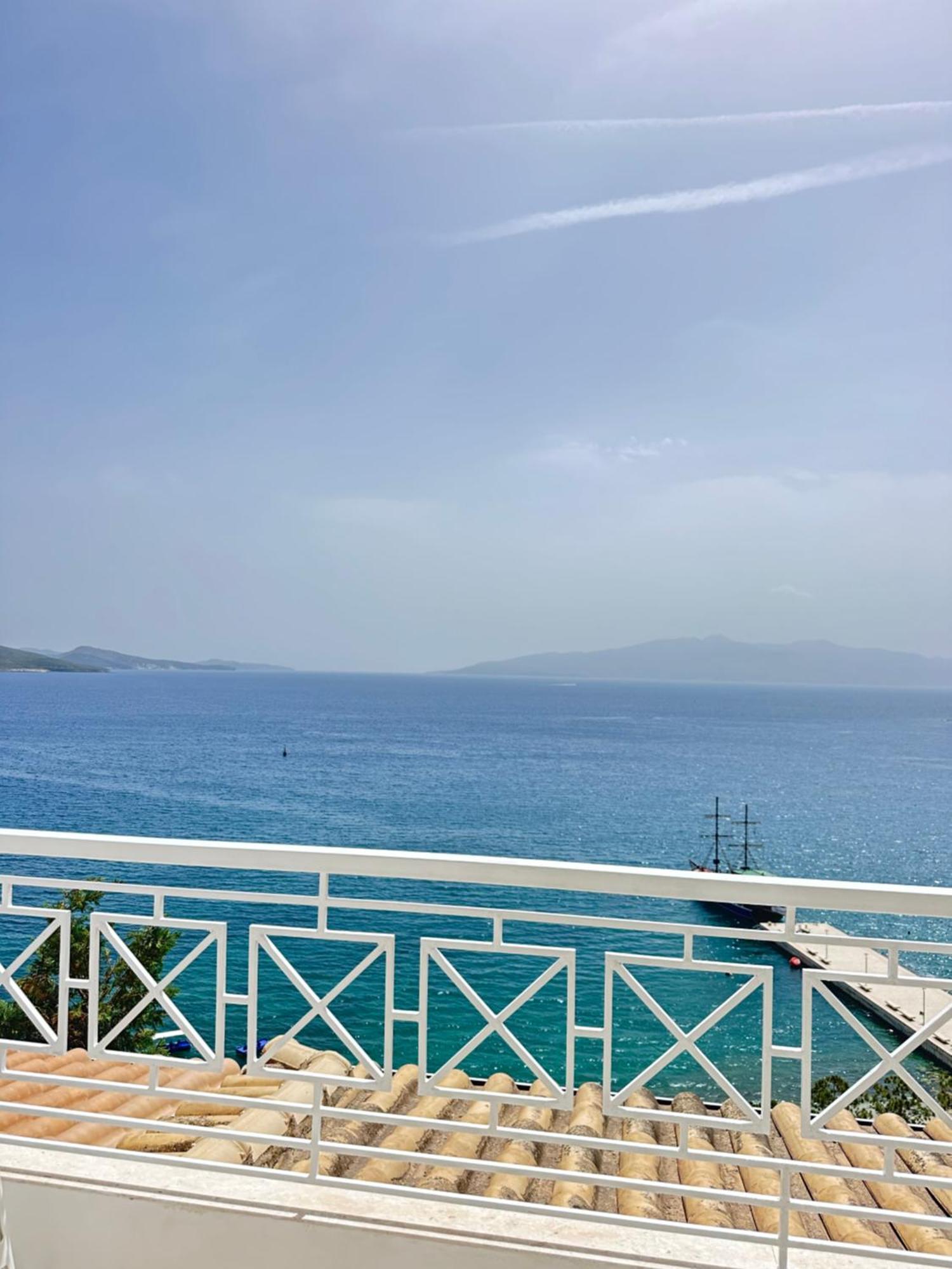 Tini Sea View Apartment Sarandë Eksteriør bilde